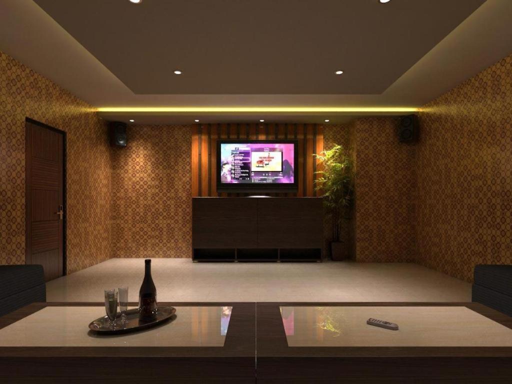 Win Grand Hotel Bekasi Eksteriør billede